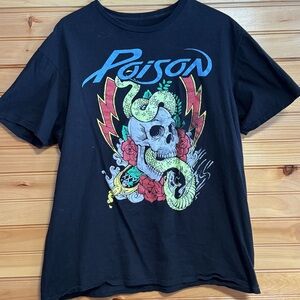 Poison 2022 Black Tee Skull and Snake Size Large